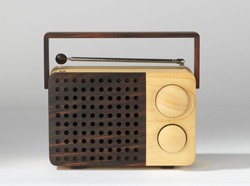 Leseni radio Magno za ipod ali mp3